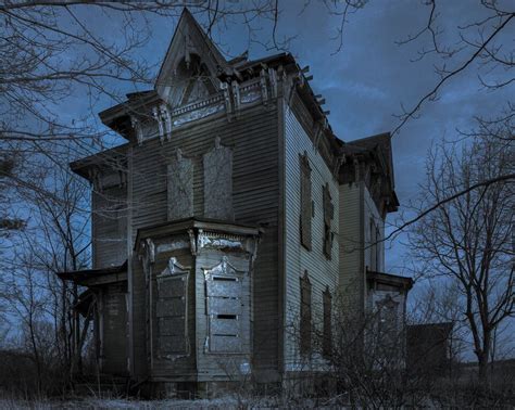 Photographer Takes You Inside ‘hauntingly Beautiful Abandoned Homes Artofit
