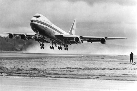 Airlines Bid Farewell To Boeing 747s—take A Look At The Planes Life