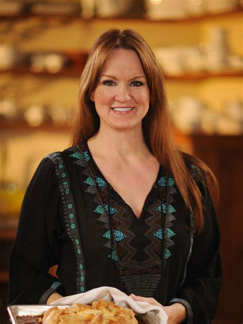 Have you downloaded the new food network kitchen app yet? Why I'm Obsessed With Watching "The Pioneer Woman"