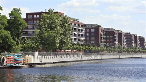 Für studenten zählt aber vor allem, dass die mieten in lichtenberg deutlich preiswerter als im angrenzenden friedrichshain sind. Berlin-Lichtenberg: Rummelsburger Tour zu historischen ...