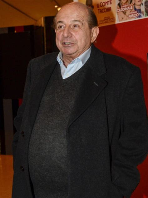 Leggendo questo profilo biografico puoi conoscere giancarlo magalli nasce il 5 luglio del 1947 a roma, figlio di un direttore di produzione cinematografico. Giancarlo Magalli smentisce la sua relazione con la 22enne ...