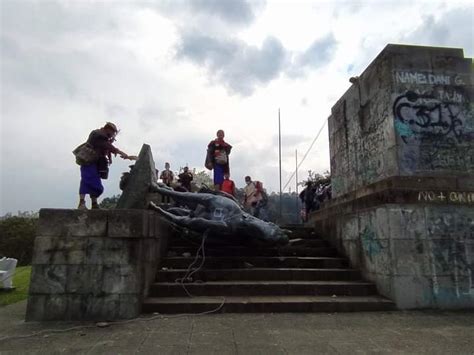 El alcalde de la popayán, juan carlos lópez, confirmó que la estatua fue llevada hasta la sede de la tercera división del ejército de esa ciudad. Indígenas derribaron la estatua de Sebastián de Belalcázar ...