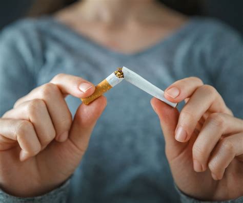 Does Smoking Cessation Help Patients With Lung Cancer Live Longer
