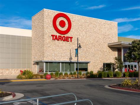 Target Store Exterior Editorial Stock Image Image Of Trademark 36670489