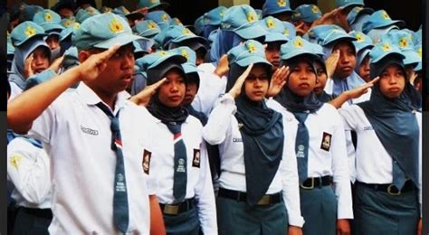 Persamaan aljabar matematika smp sma pecahan x01:48. Sejarah Awal Mula dan Perancang Seragam Sekolah di Indonesia