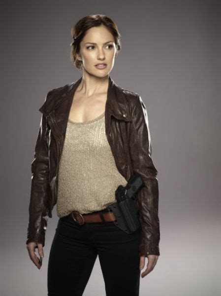 Minka Kelly As Detective Valerie Stahl From Almost Human Minka Kelly Detective Outfit