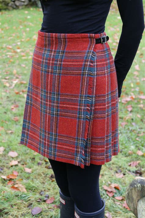 New Scottish Shetland Wool Ladies Kilt Flora Choose Colour Uk