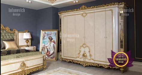 Classic Royal luxury decor