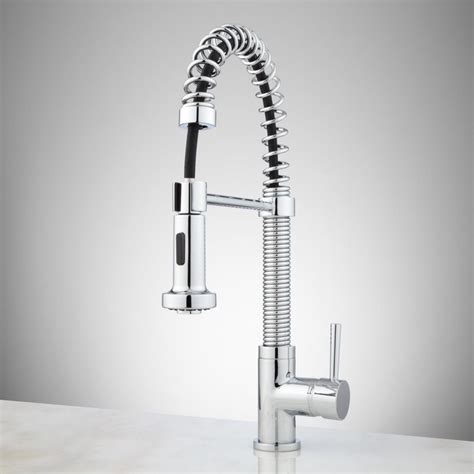 Best rated touchless kitchen faucet: Kohler Touchless Faucet Red Light