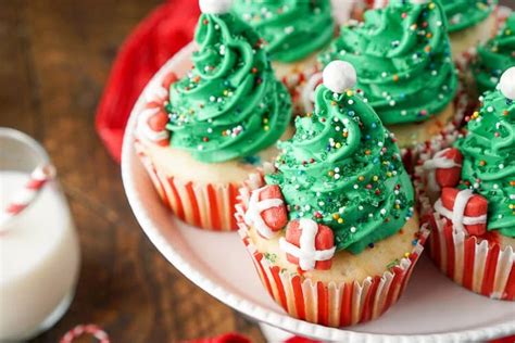 Easy Christmas Tree Cupcakes Sugar And Soul