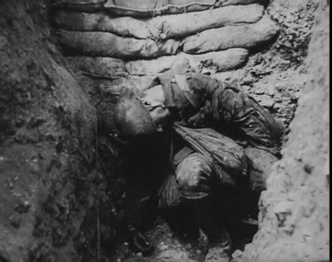 Death in the trenches - WWI: 10 Telling Images - Stills Galleries