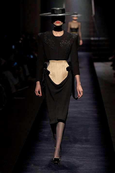 Schiaparelli Fall 2022 Couture Fashion Show Vogue