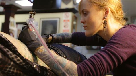 Emailing A Tattoo Artist : A True Portrayal Of The Tattoo Artist ...