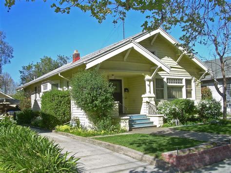 California craftsman offers a complete line of vinyl, wood, and clad windows. Craftsman House | Craftsman house, Craftsman style homes ...