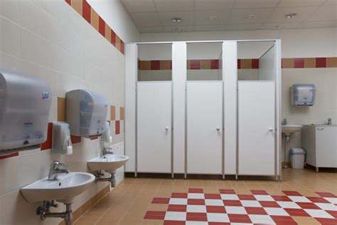 Texas High School Removes Bathroom Doors To Keep Students Safe