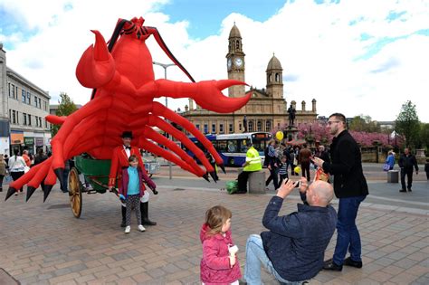 Food Festival Dishes Out A Sun Soaked Sensation Paisley Scotland