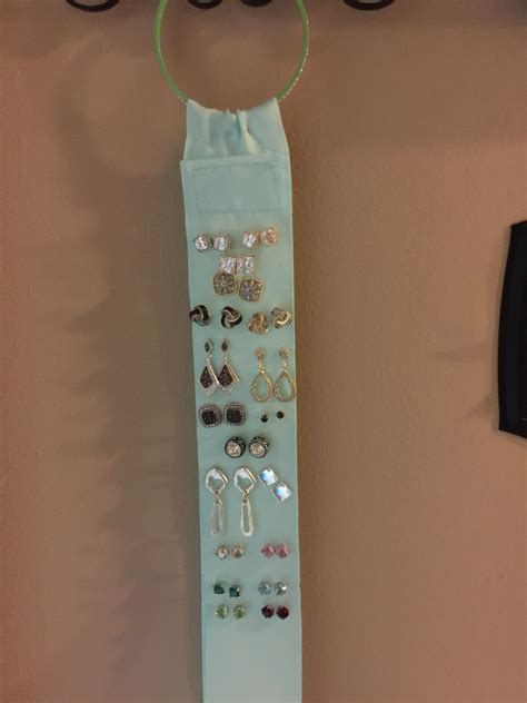 This post may contain affiliate links which won't change your price but will diy and craft tutorials, and home decorating ideas are offered as well. DIY - Post and Stud earring holder made from ribbon wrap ...
