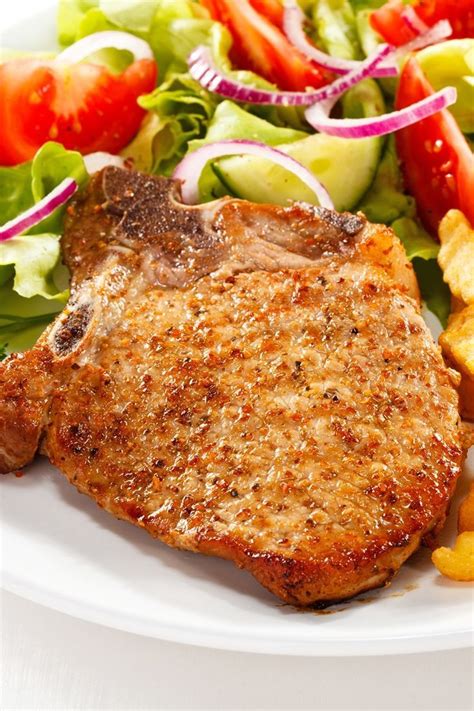 Oven baked pork chops seasoned with a quick spice rub and baked to perfection. Easy Pan Fried Pork Chops Recipe - Only 7 Ingredients and ...