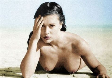 Alyssa Milano se vyfotila úplně nahá Galerie Nahefoto cz Nahé