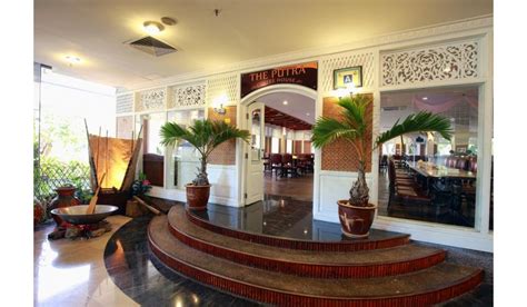 A 1,7 km da utama stadium e a 4,3 km da bukit nasi sa bungkus, questo hotel vanta una buona posizione a kangar. The Putra Regency Hotel Kangar
