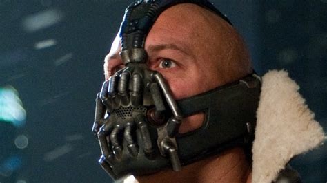 Berg Paine Gillic Kritik Batman Villain Bane Mask Opa Medaillengewinner