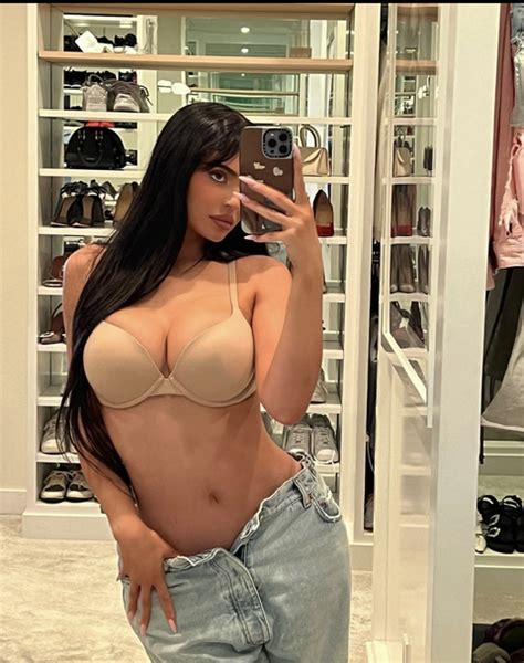 Kylie Jenner Just Posed Topless On Instagram