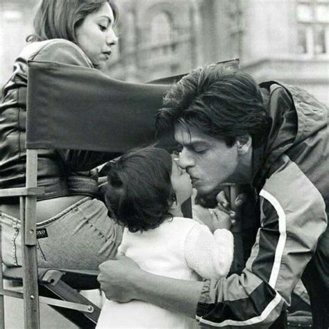 This Throwback Pic Of Shah Rukh Khan Kissing His Son Aryan Will Melt