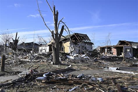 Tornadoes Kill More Than 100 In Us Midwest Newcastle Weekly