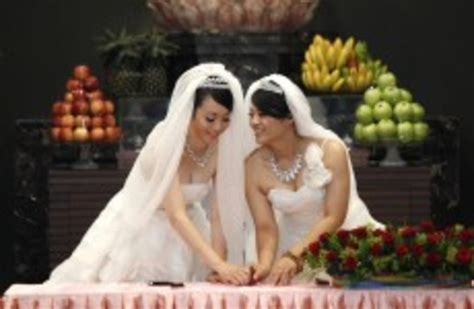 Taiwan Holds First Same Sex Buddhist Wedding · Thejournalie