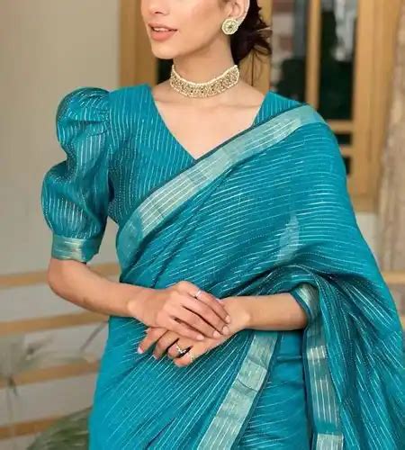 30 Stylish Puff Sleeve Blouse Designs To Spice Up Your Saree Looks
