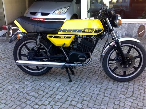 It could reach a top speed of 78 mph (126 km/h). .: YAMAHA RD 125 (AS3) - 1979