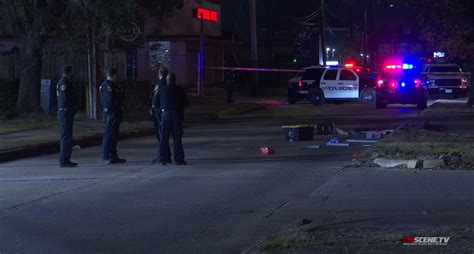 9 Year Old Girl Shot By Robbery Victim Dies Houston Police Say