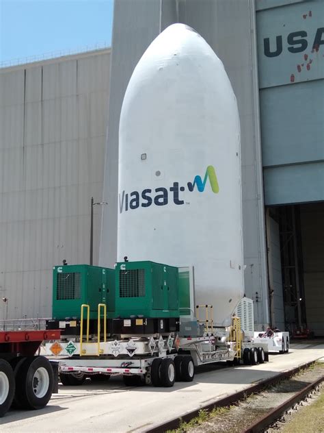 Falcon Heavy Rocket Rolls Back To Launch Pad After Engine Swap Space