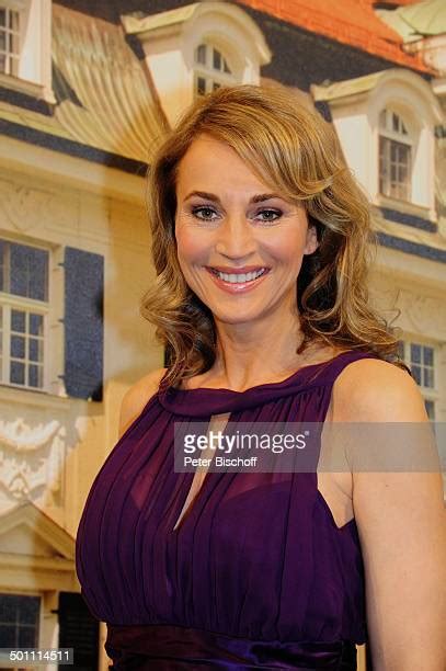 caroline beil foto photos and premium high res pictures getty images