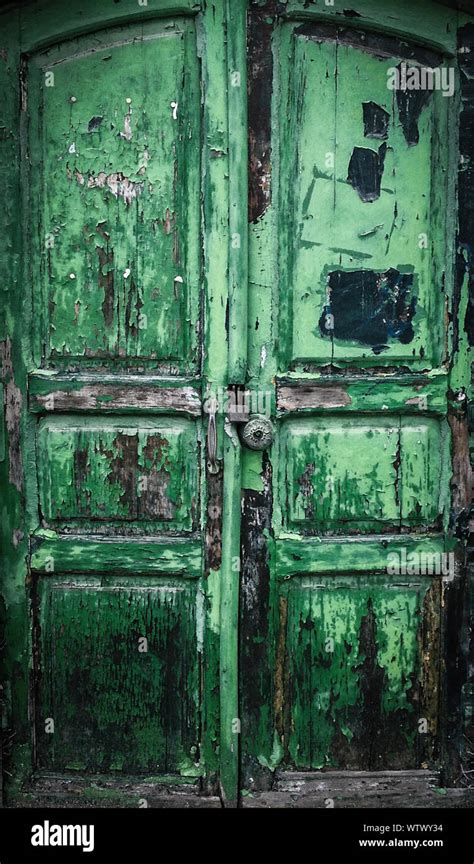 Weathered Doors Hi Res Stock Photography And Images Alamy