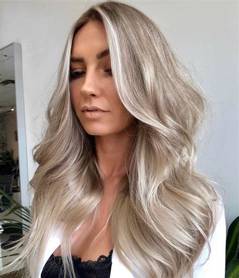 40 Bombshell Silver Hair Color Ideas For 2022 Hair Adviser Silver Blonde Hair Silver Blonde