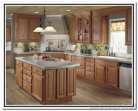 Kitchen cabinet wood stain colors can be used in combination with dark shades. Kitchen cabinet wood stain colors | Apartments