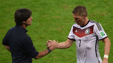 The german soccer federation said tuesday that löw asked to terminate his contract, which was to run through the 2022 world cup, after this year's european tournament. Löw-Abschied: DFB-Star Bastian Schweinsteiger bedankt sich ...