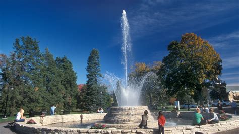 The Best Quad Cities Vacation Packages 2017: Save Up to $C590 on our