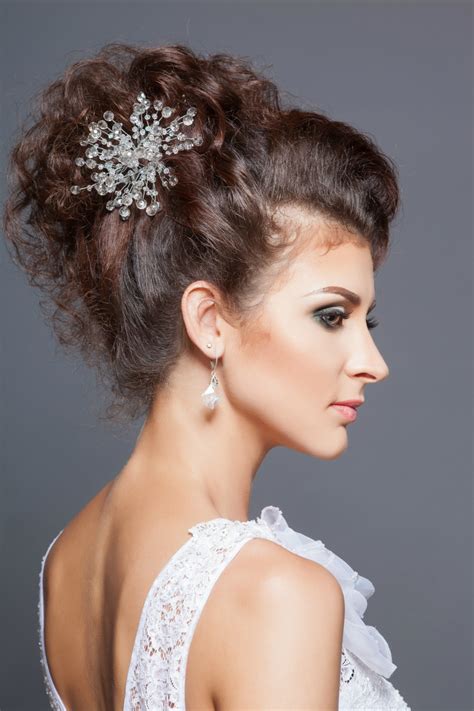 40 Wedding Hairstyles You Ll Absolutely Want To Try Mom Fabulous