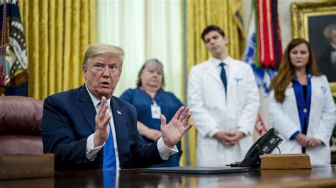 Coronavirus Trump Contradicts Nurse About Sproadic Ppe Availability