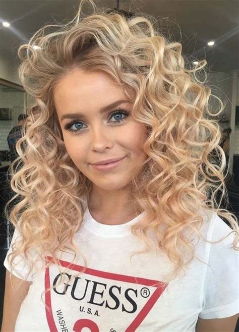 Adorable Blonde Curly Hairstyles Ideas For Women 2019 Hair Style