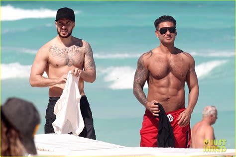 Jersey Shore S Pauly D Vinny Go Shirtless In Cancun Photo 4260670