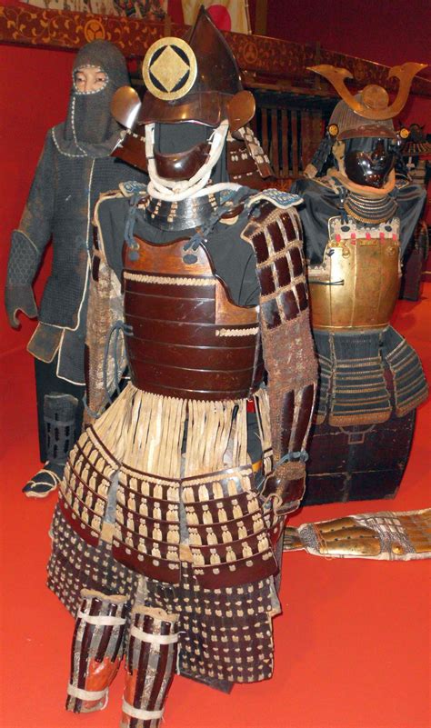 antique samurai edo period momonari kabuto yokohagi okegawa ni mai dou gusoku armor with