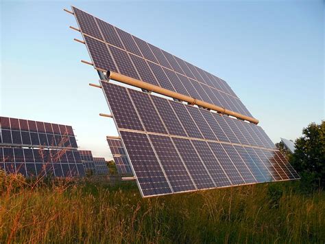 Still, they are one of the largest solar panel manufacturers operating currently on 6 continents. Bifacial Solar Panels: Are Two Sides Better Than One? - Solar Sam
