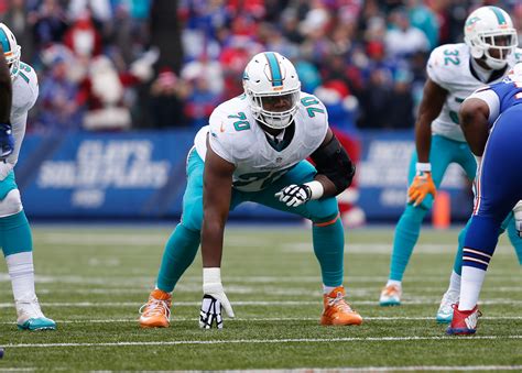 Former Vols Miami Dolphins Tackle Jawuan James Not Practicing