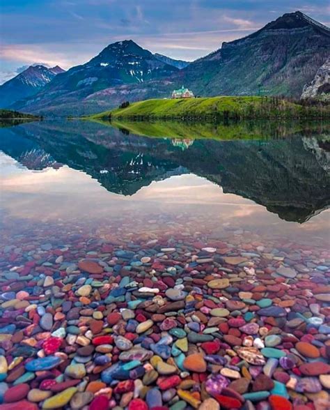 Beautiful Waterton Lakes National Park In Canada Waterton Lakes