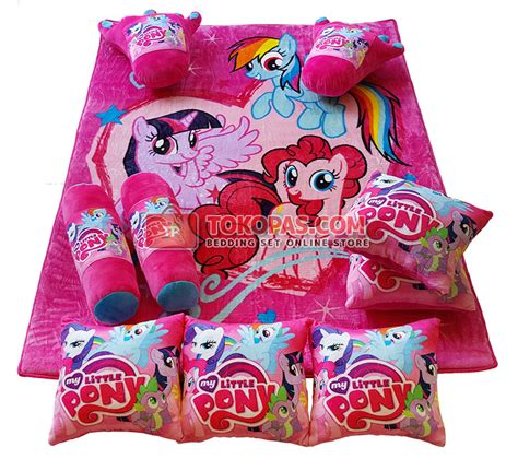 (tersedia busa tebal 3cm,4cm,5cm,8cm,dan 10cm. Karpet Selimut Full Set Karakter Murah