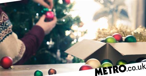 When Should You Take Your Christmas Decorations Down Metro News