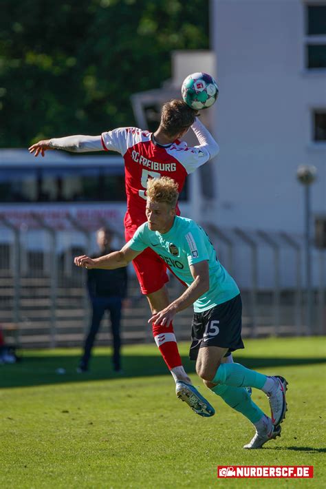 The initial goals odds is 3.0; Fotos: SC Freiburg II - Kickers Offenbach | Nur der SCF!